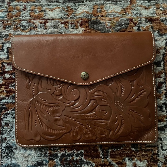 Patricia Nash Handbags - Patrica Nash Genuine leather designed clutch iPad case